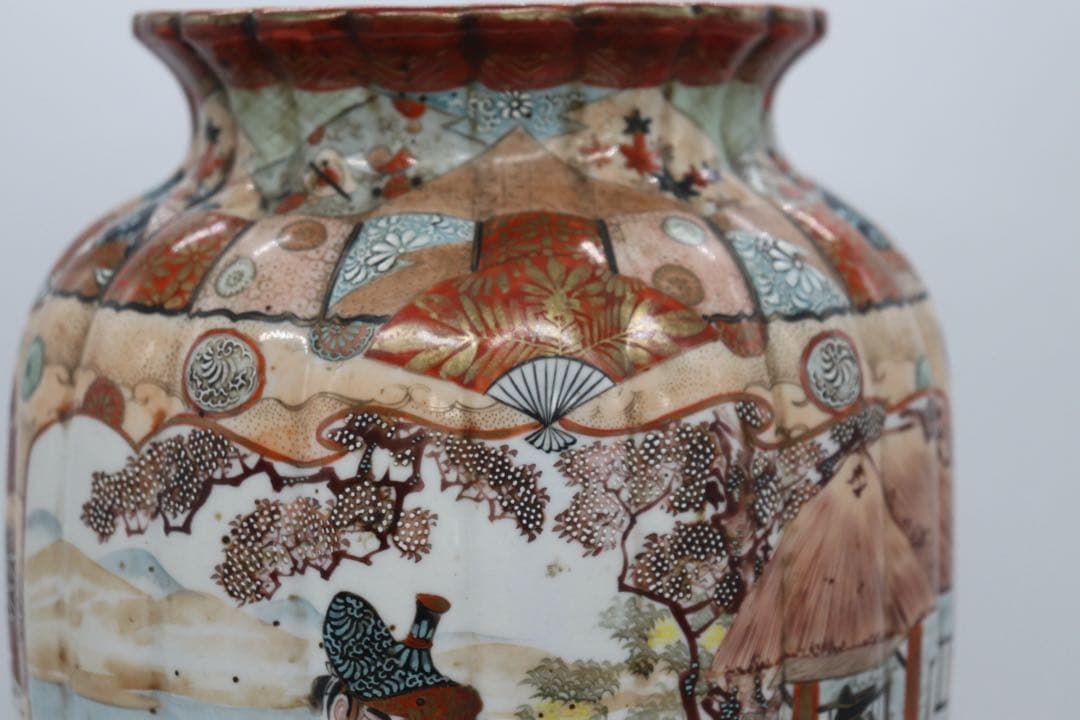 江戸　加賀国九谷造　赤絵灯籠型瓶　人物紋　高さ約35cm 送料込み250723