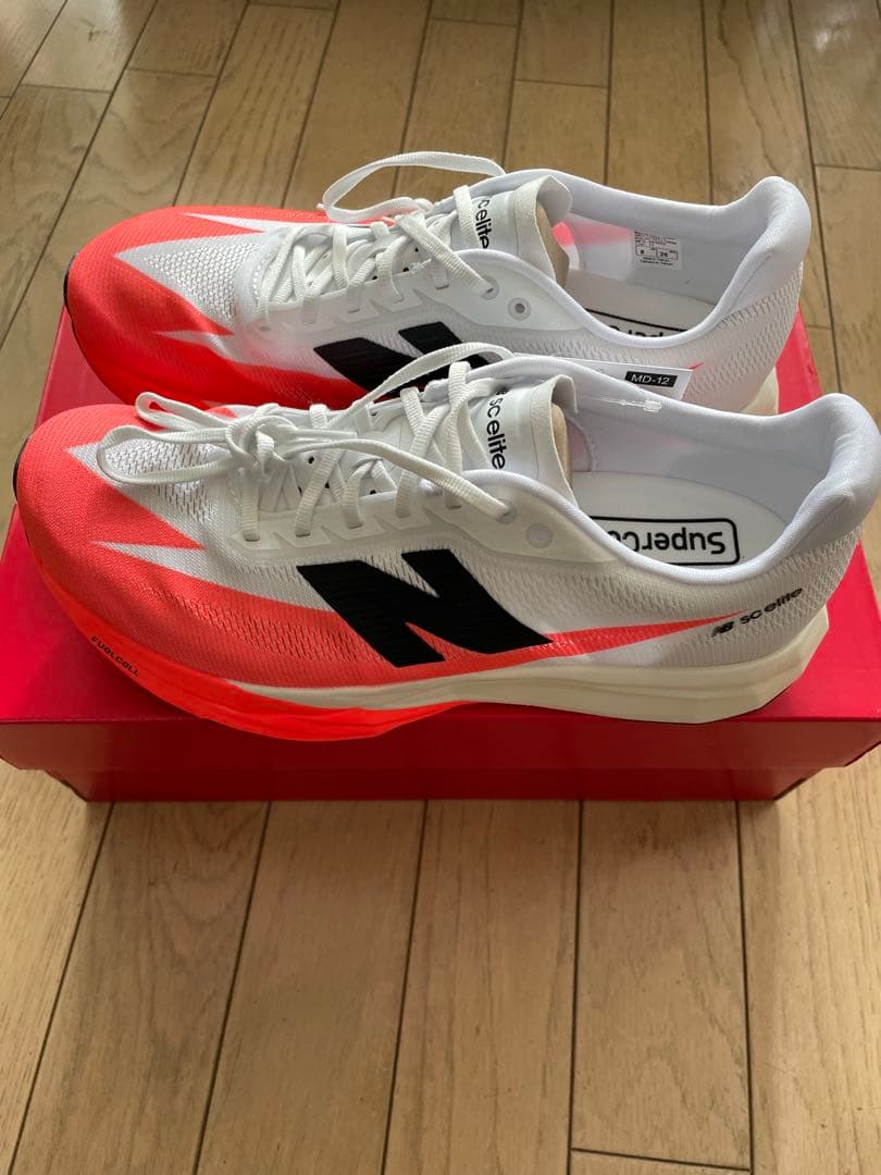 ニューバランスFuelCell SuperComp Elite v5 26cm