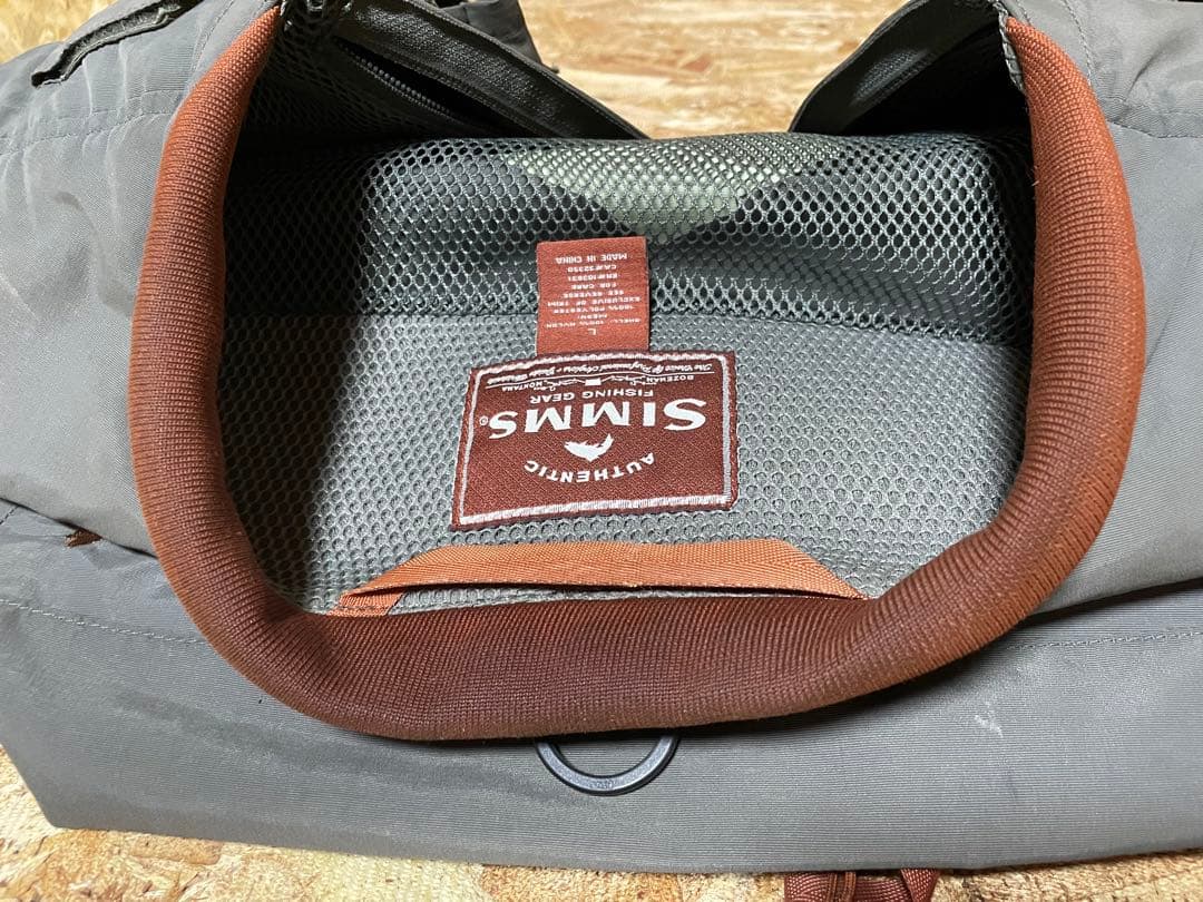 SIMMS フィッシングベスト Lサイズ