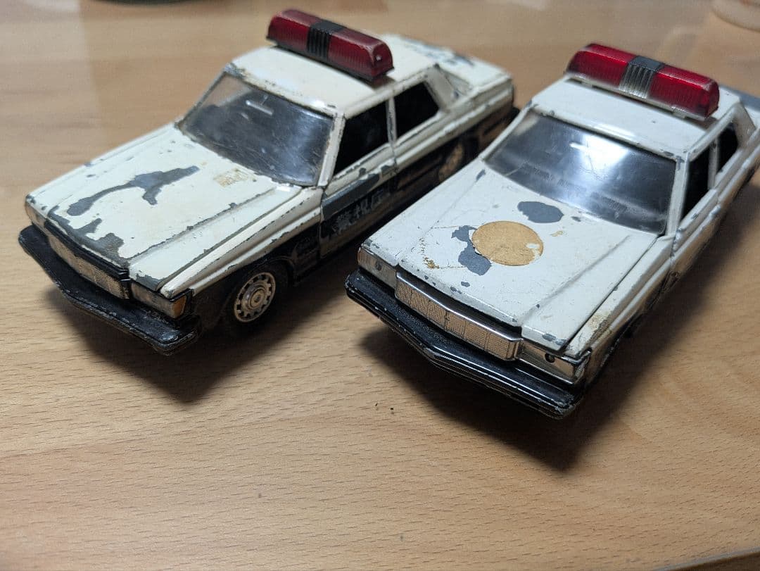 ヴィギナー　パトカー→セダン