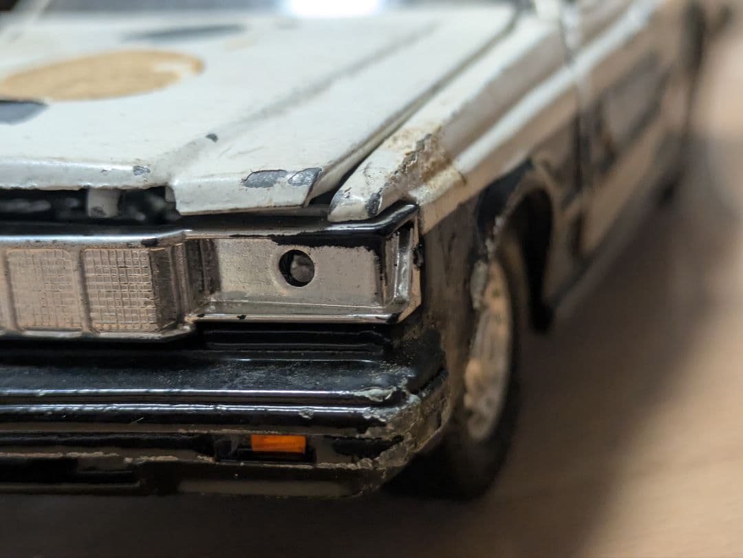 ヴィギナー　パトカー→セダン