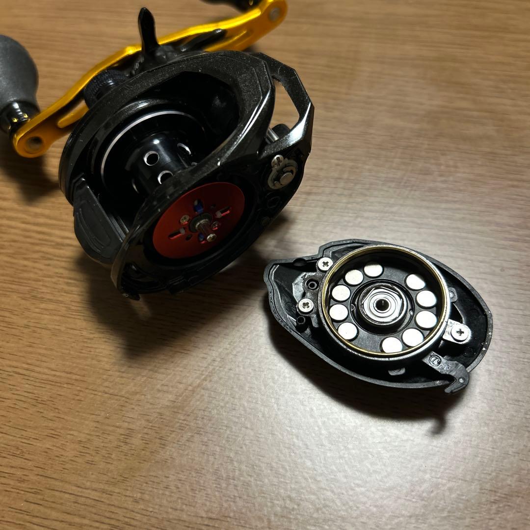 アブガルシア　ロキサーニ8左巻き　パワーハンドル