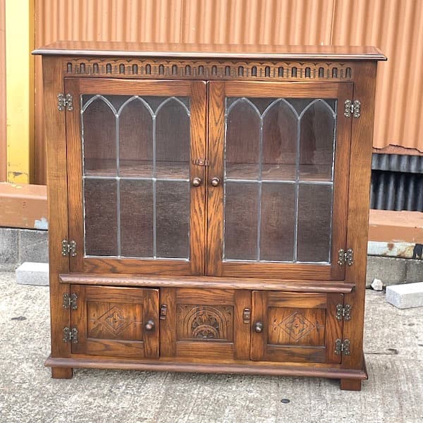 イギリスアンティーク　ガラスサイドボード　食器棚　無垢材　キャビネット　木良久