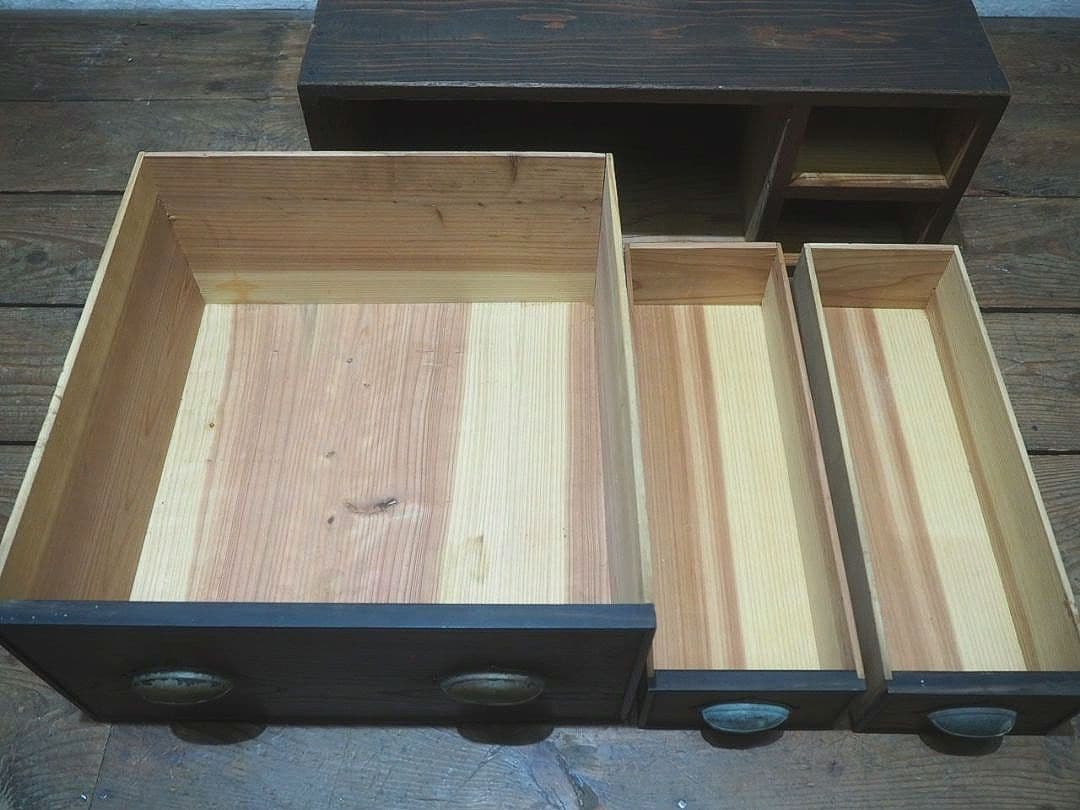 1377 アンティーク　ロータイプの収納棚　展示台　テレビ台　ケース　レトロ