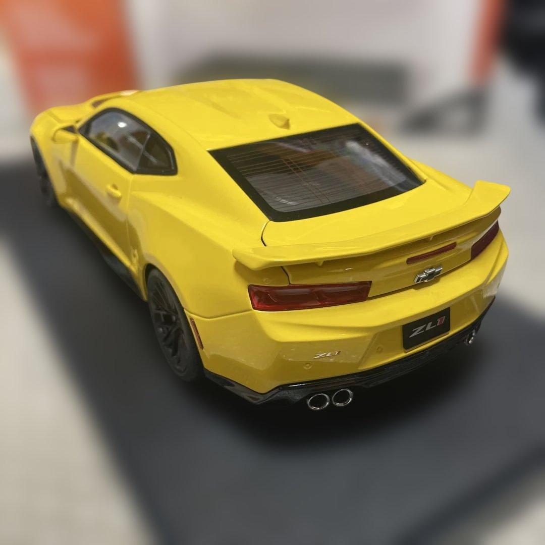 1/18 オートアート　カマロ　ZL1 イエロー　2017