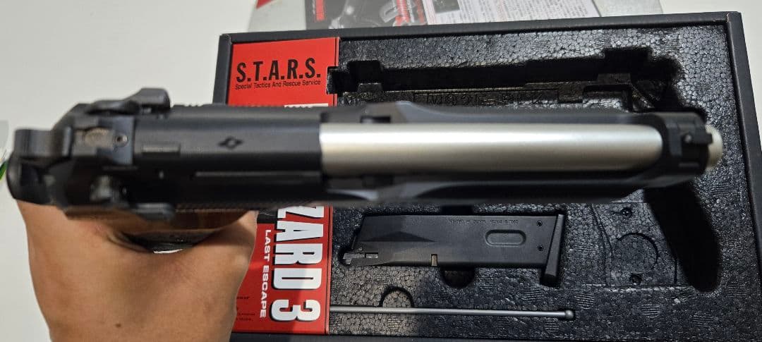 サムライ・エッジ M92F/S.T.A.R.S.カスタム ジル・バレンタイン