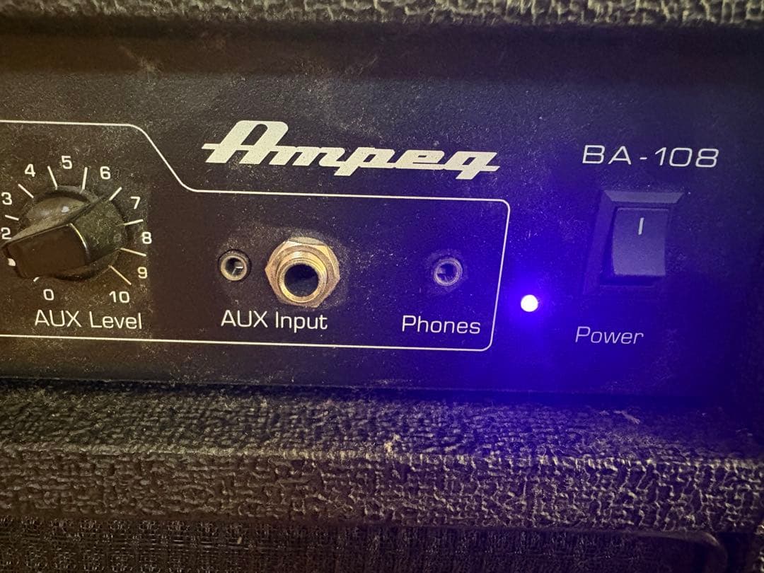 Ampeg BA-108 ベースアンプ　アンペグ　直接引き取り