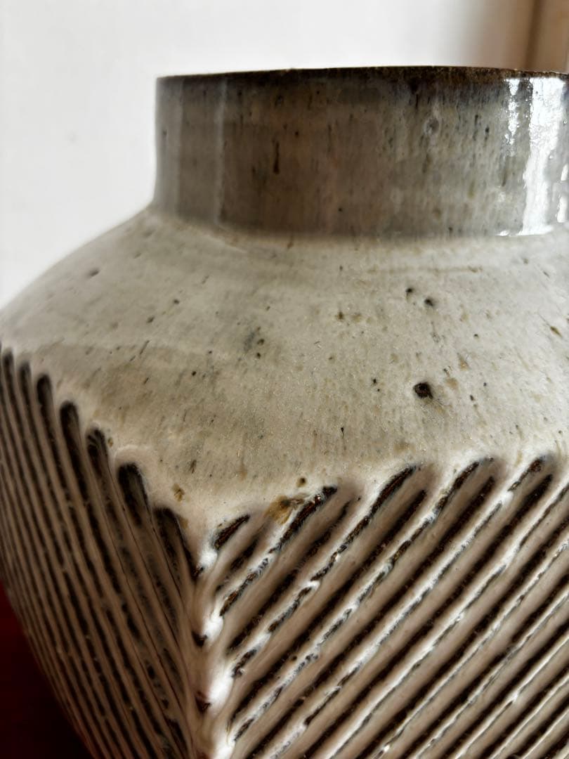 【共箱・落款あり・美品】河井久 白釉線彫壺 高さ30cm 民藝 河井寛次郎門下