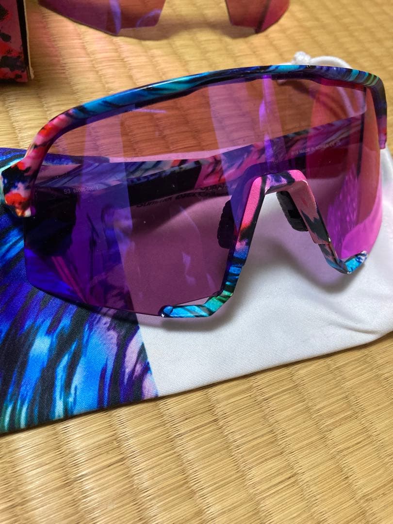 ワンハンドレッド　サングラス　サガンモデル　100% 新品スペアレンズ付き