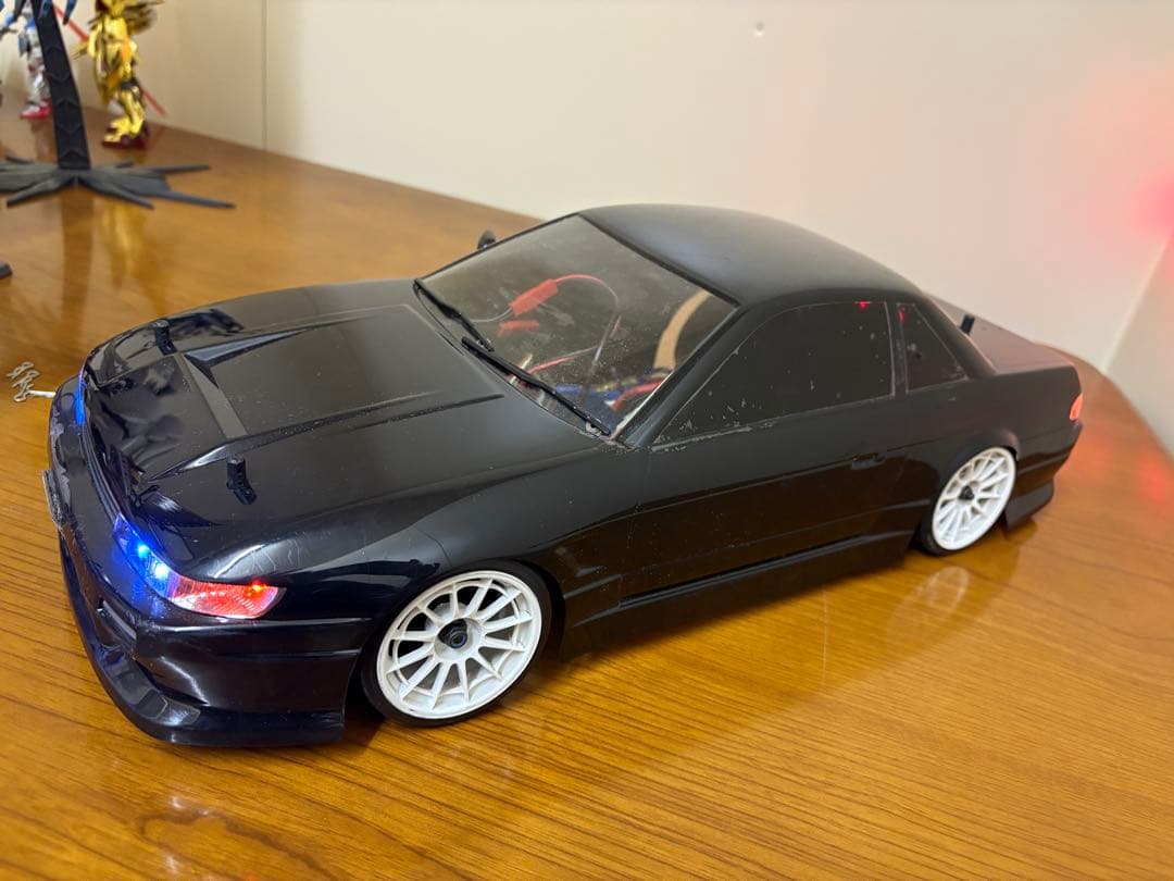 【値下げしました】ヨコモ製　S13型シルビア ドリフトパッケージ