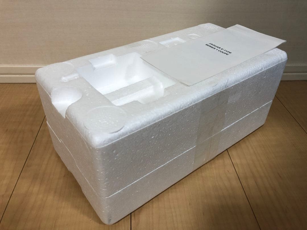 1/18 オートアート ジャガー Eタイプ クーペ シリーズI 3.8