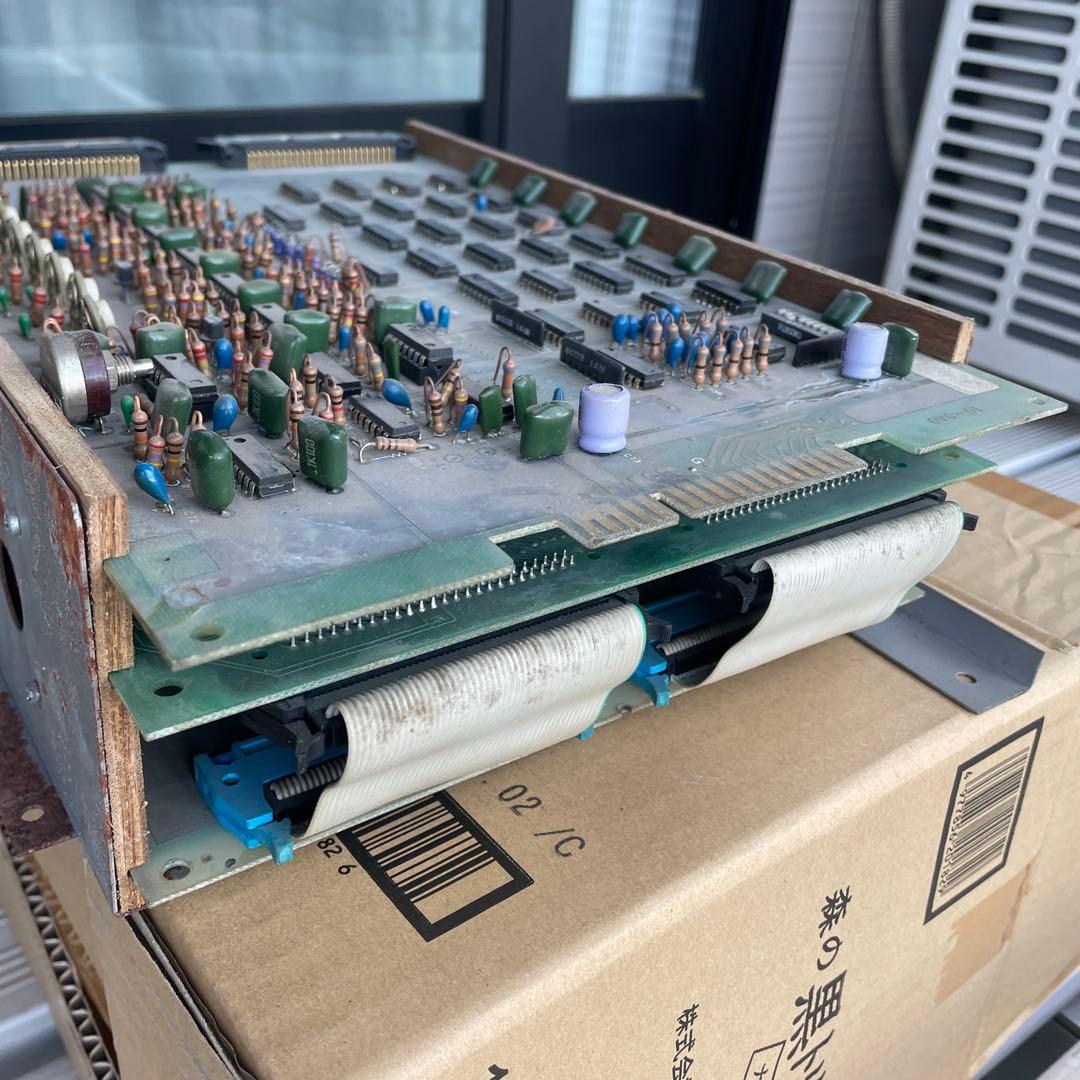 テーブル筐体　インベーダー基盤