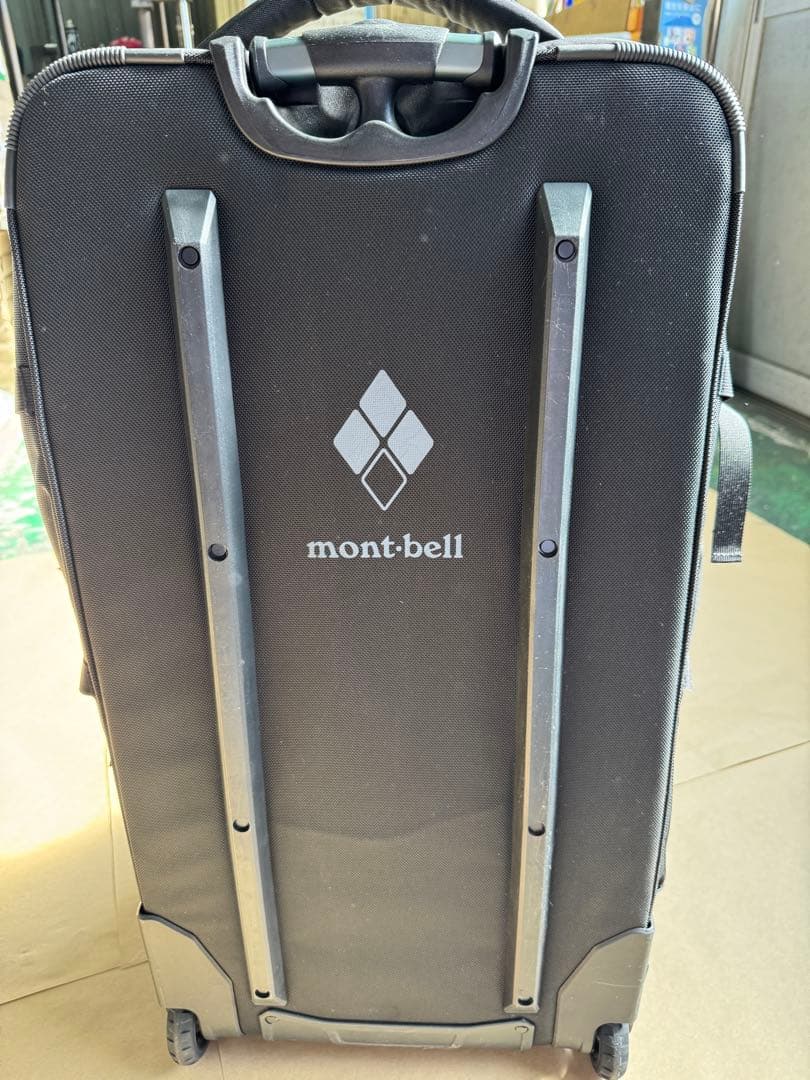 モンベル　ウィーリーダッフル80