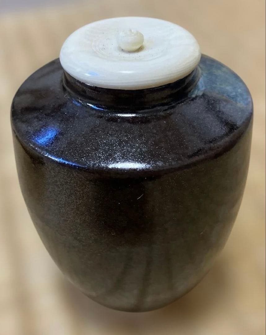 【茶道具】茶入れ（肩つき）と仕覆（古代名物裂 加比丹段花紋）