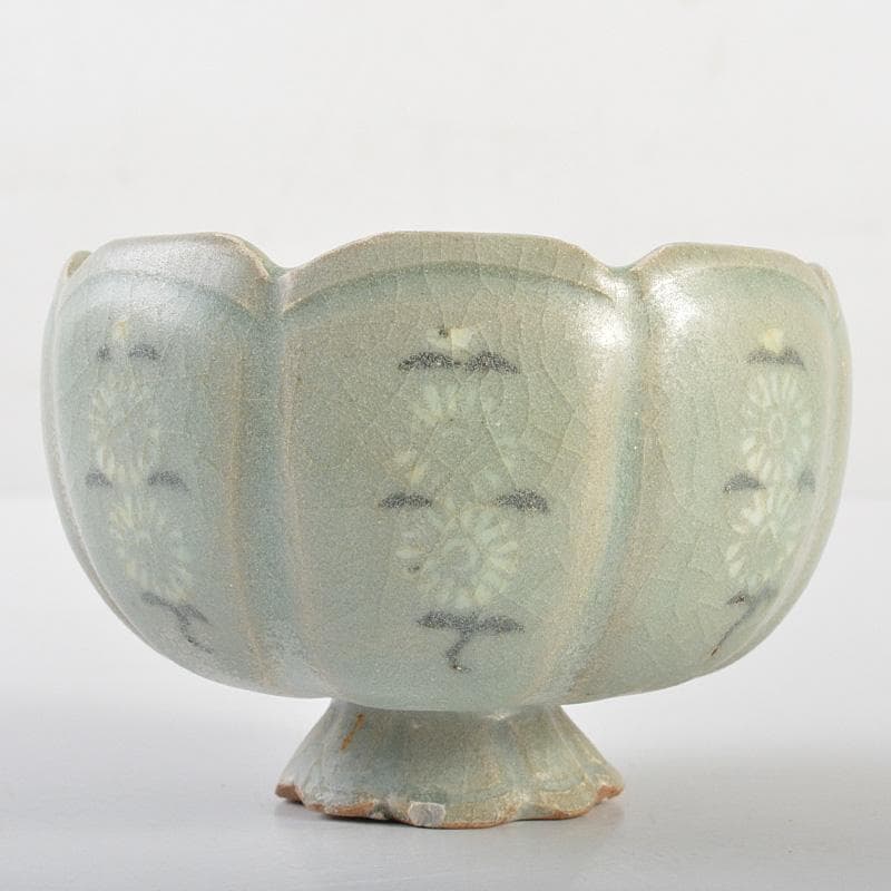 朝鮮美術　韓国　高麗青磁　象嵌花文　輪花碗　V　R7162