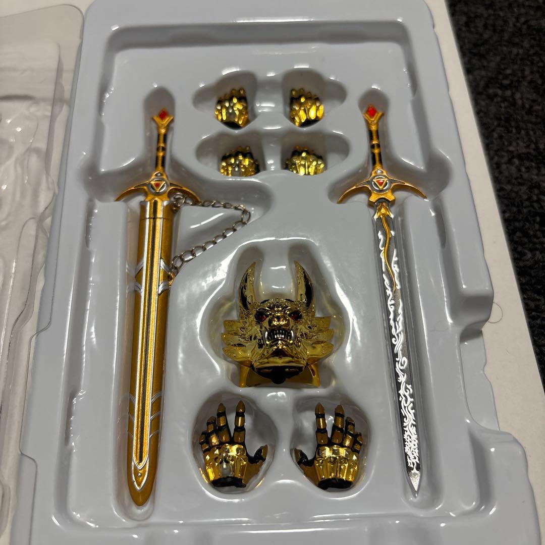 T*N様 黄金騎士牙狼　真骨彫　雷牙