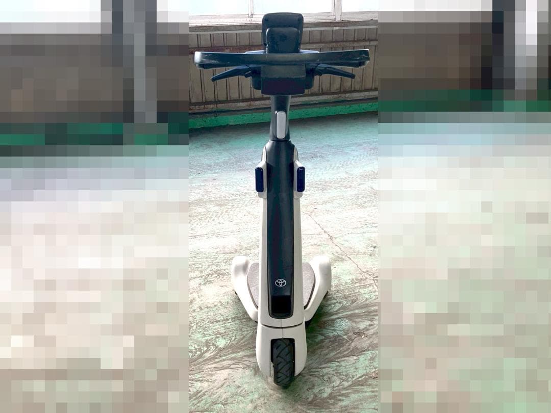 TOYOTA C+walk T シー ウォーク 3輪 BEV 運転免許不要 ①