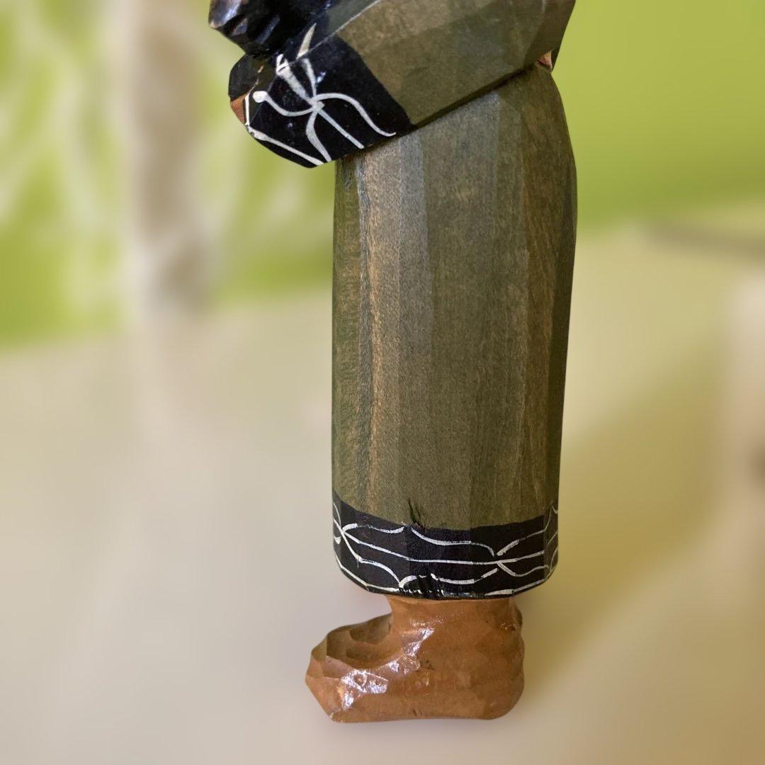 木彫り 農民美術 木端人形 アイヌ 夫婦 小熊 鮭　2体セット