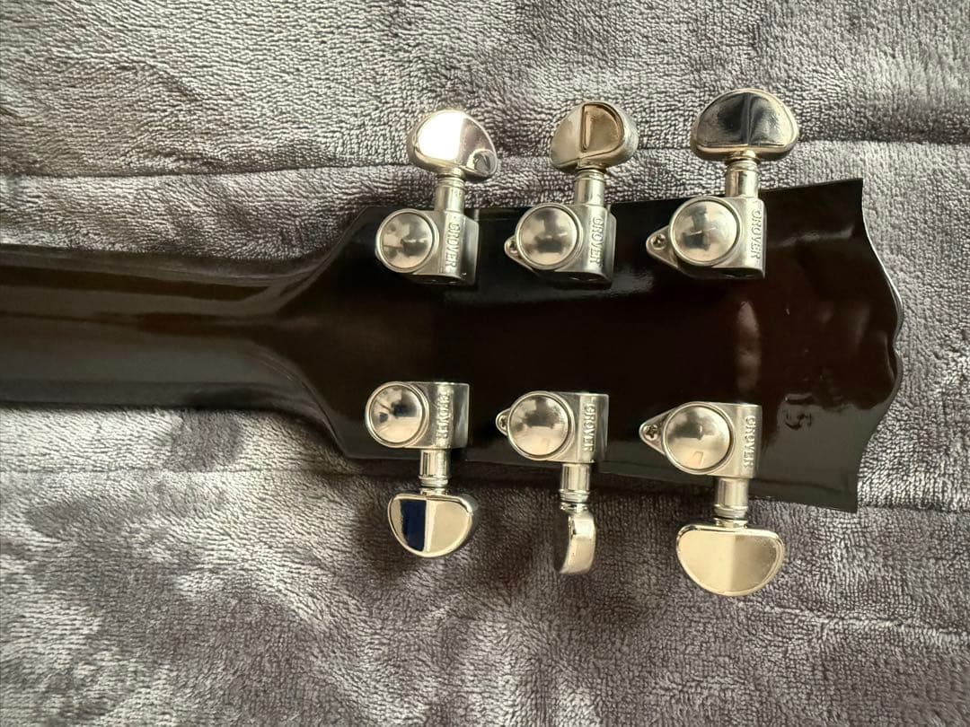 祭屋さん　Gibson J-45 Standard VS