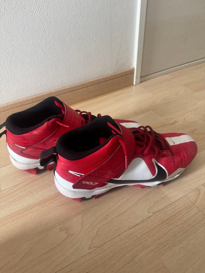 Nike ナイキスパイク レッド　野球　マイクトラウトモデル