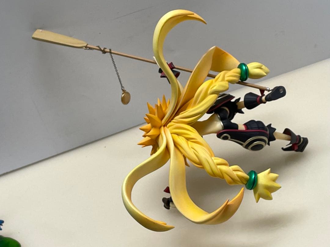 魔女と百騎兵 沼の魔女 メタリカ 1/8 フィギュア