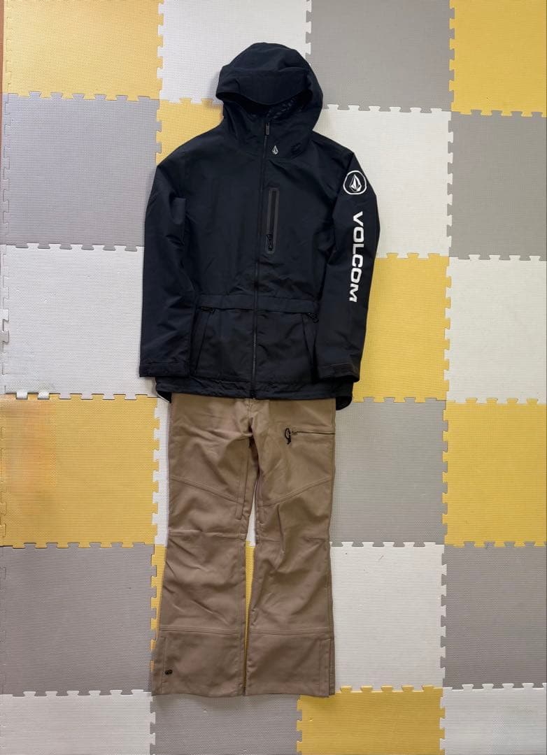 VOLCOM ボルコム上・BONFIREボンファイア下　ジャケット・パンツセット