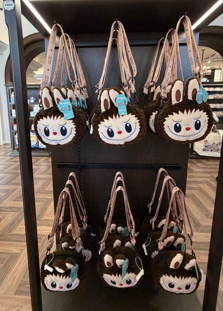 POPLAND ラブブ　ショルダー　クラシックバック　LABUBU ボディバッグ