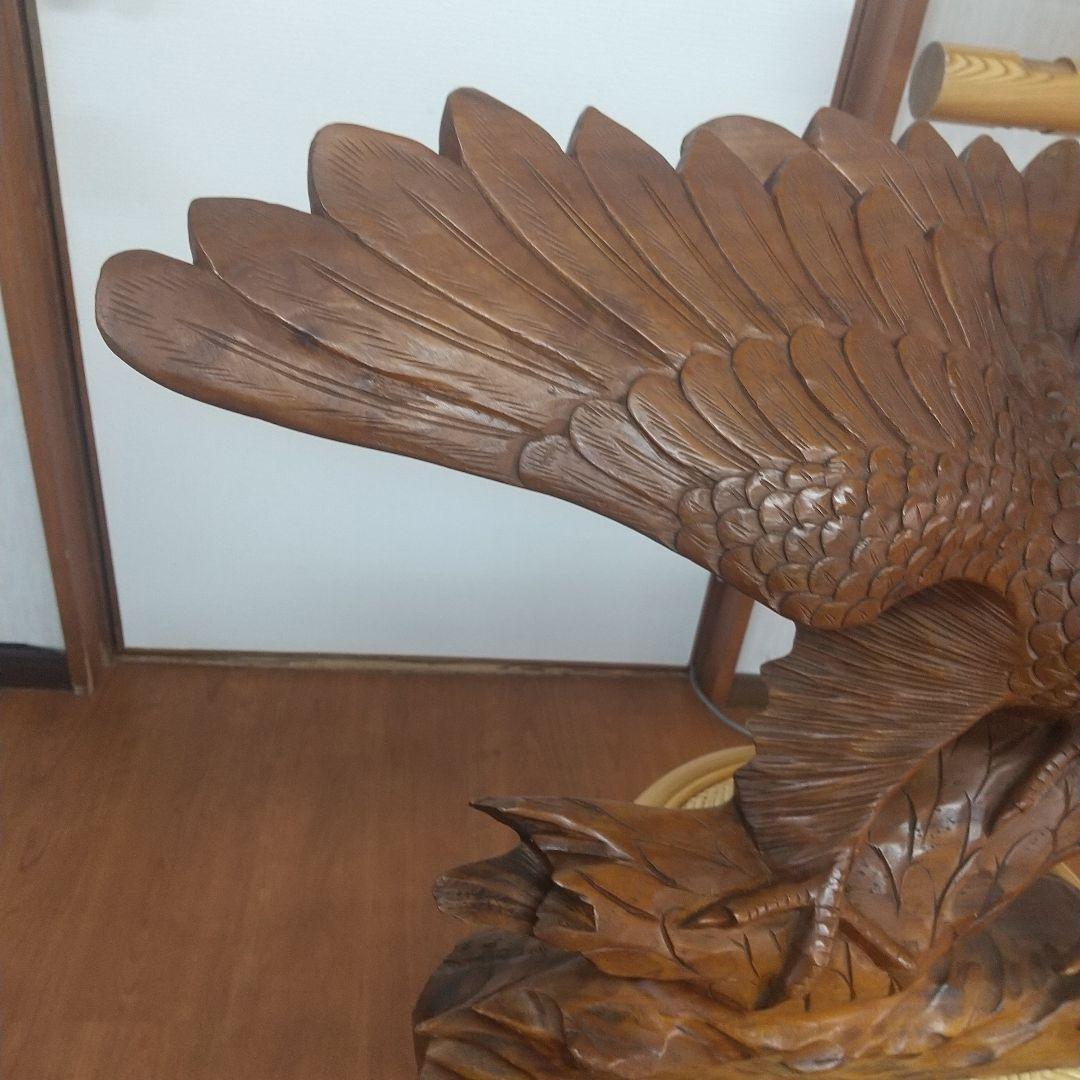 木彫り 鷹の彫刻 美術品 置物インテリア装飾