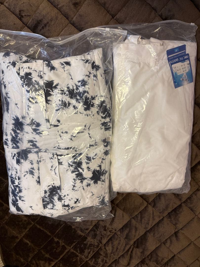 新品未使用　ボード•スキーウェア上下セット　Lサイズ　ユニセックス