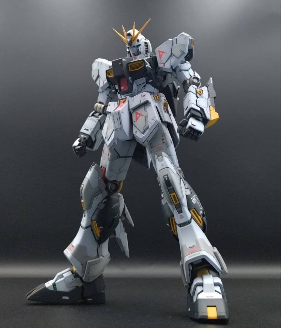 ガンプラ　完成品　MG1/100 νガンダムver.ka