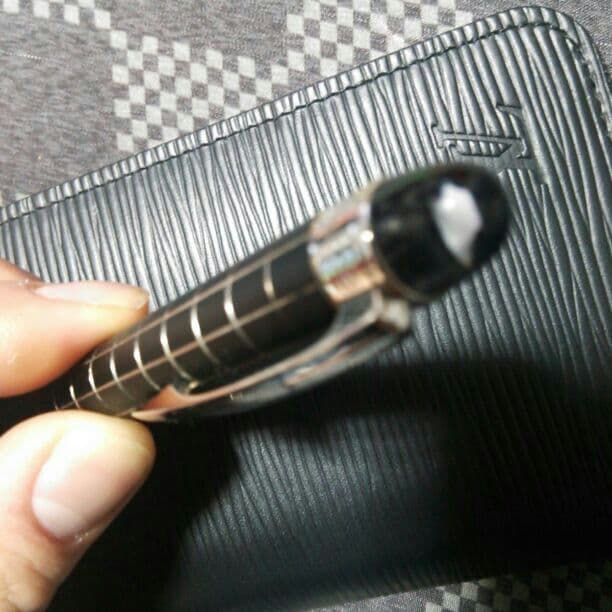 早い者勝ちクリスマスセール 正規品のモンブランのスターウォーカーです