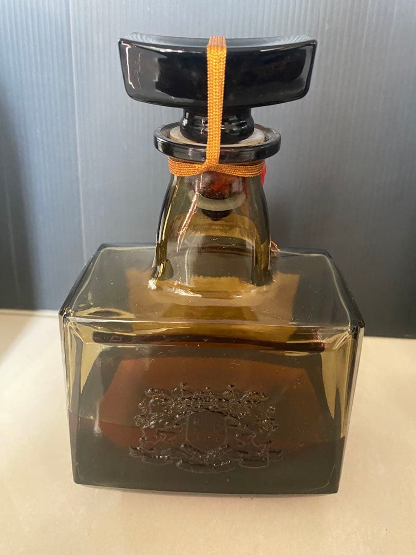 サントリーウイスキーとオールドパーとロイヤルとサントリーブランディV￼SOP ￼