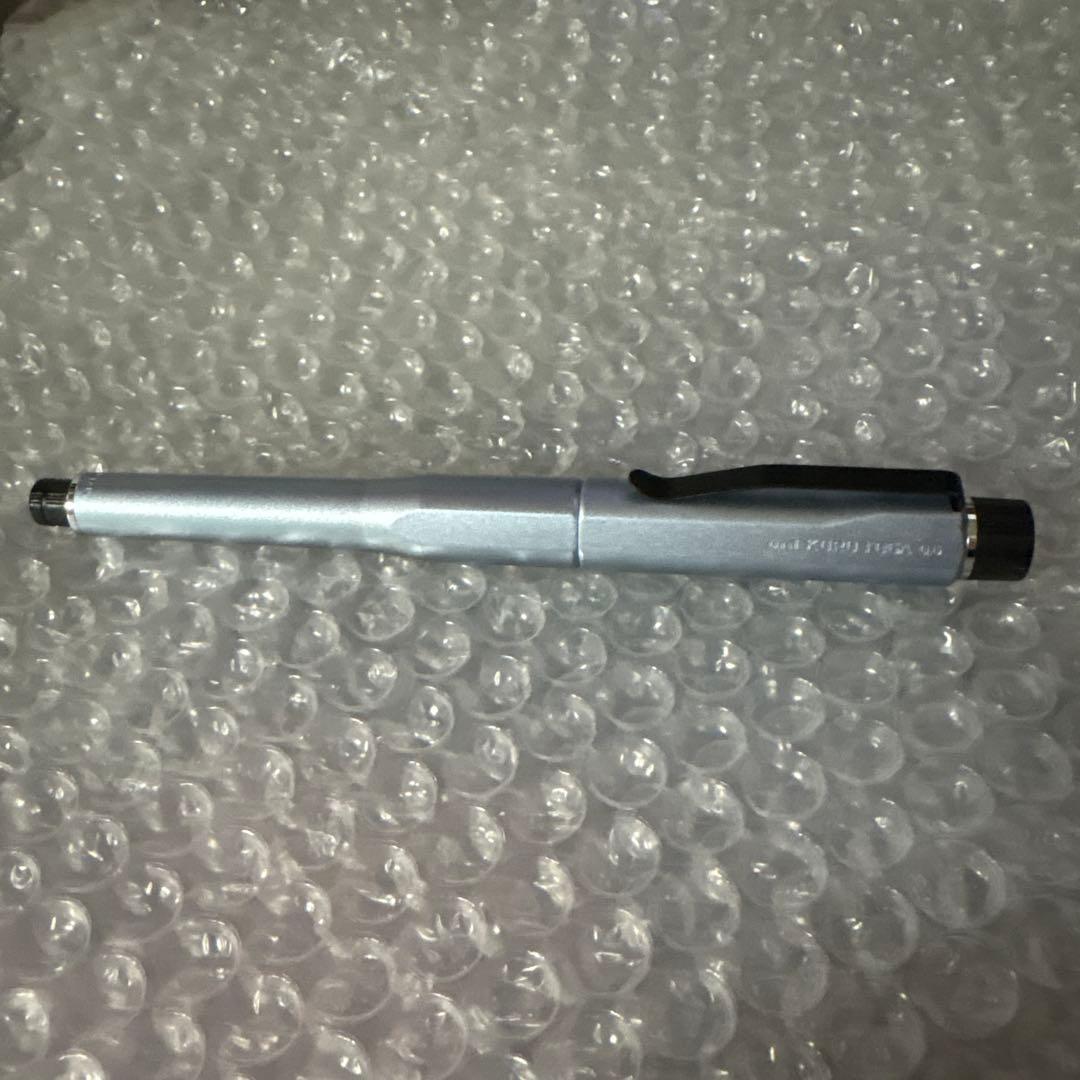 クルトガ　ダイブ　カスケードブルー