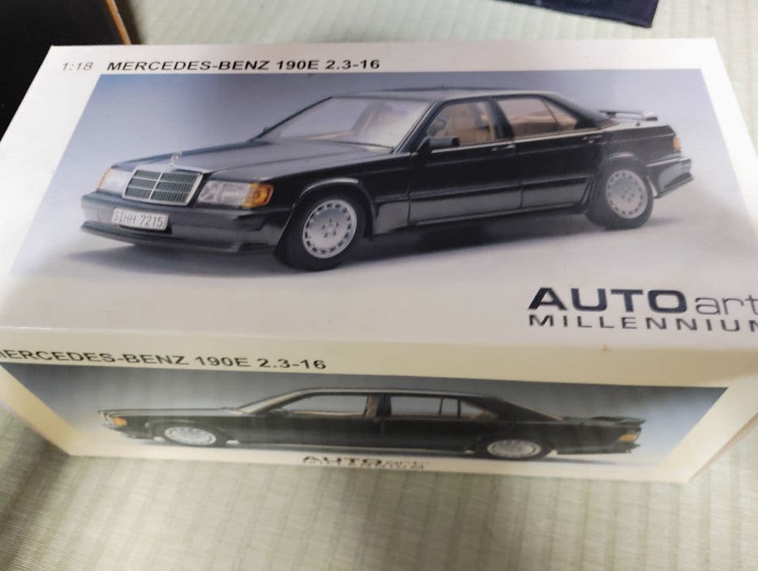 ミニカー AUTOart Mercedes-Benz 190E 2.3-16 1/18