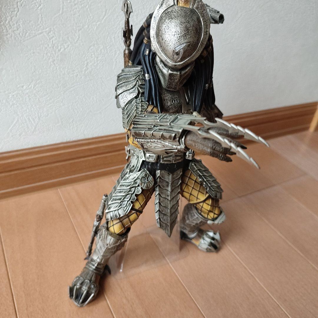 プレデター フィギュア