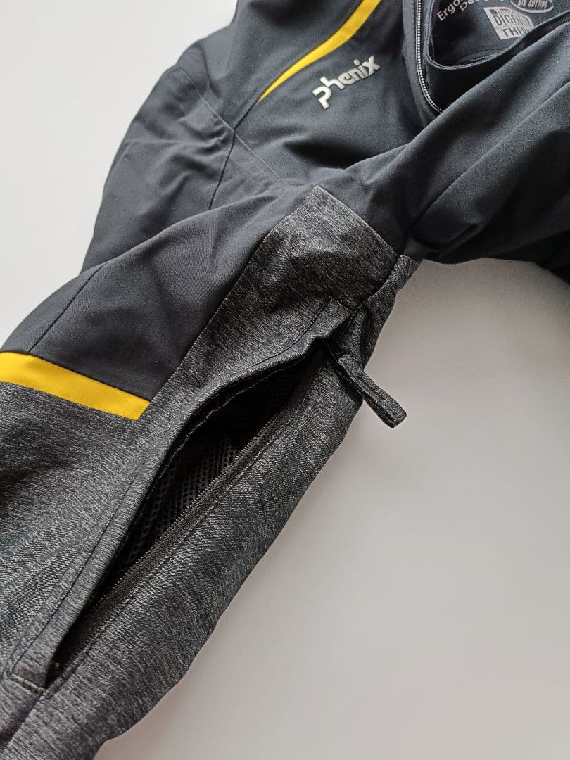 ✨️新品　phenix　46,200円 スキー　スノボウェア　メンズ　上S