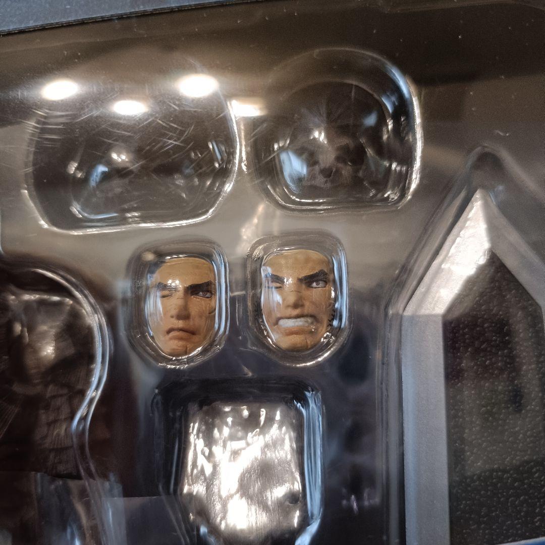 新品未開封品　S.H.Figuarts ガッツ　狂戦士の甲冑 激情 ベルセルクB