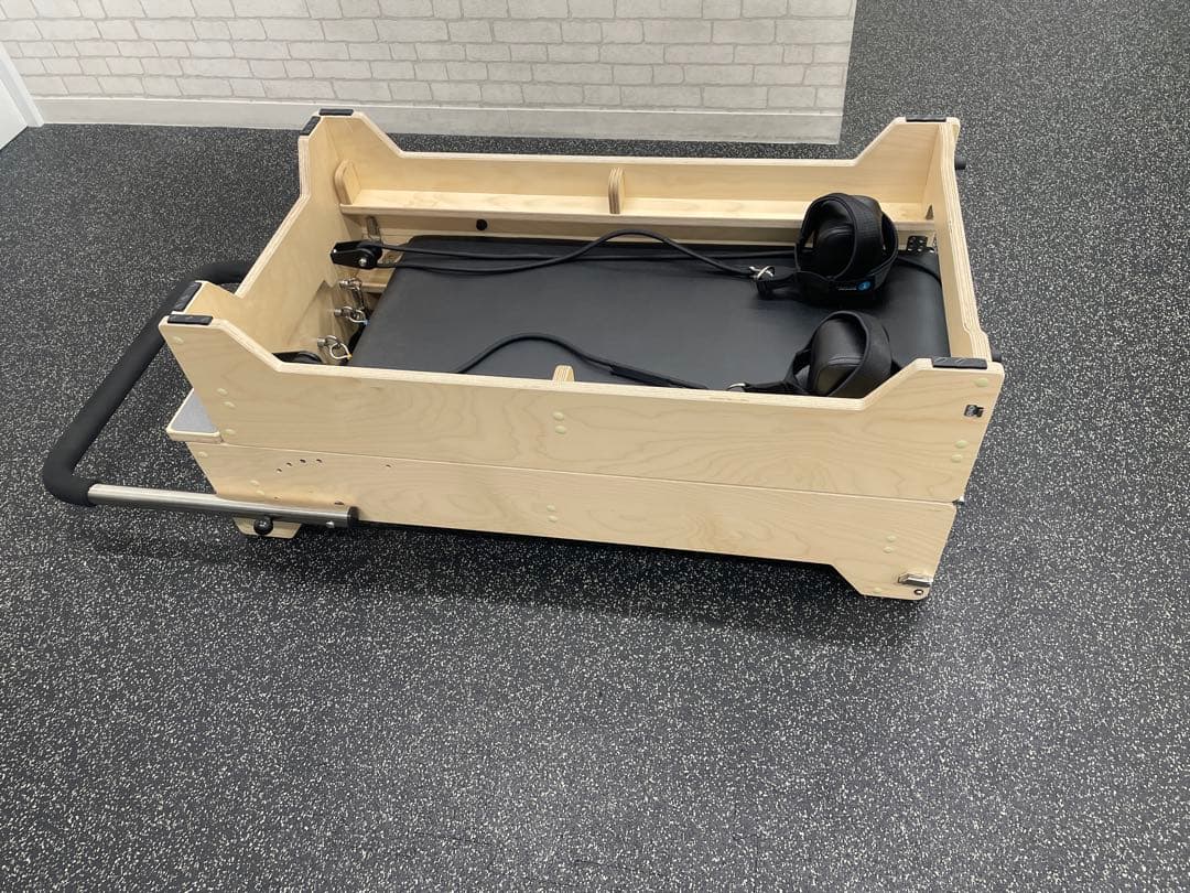 モーションケアピラティス折りたたみリフォーマー