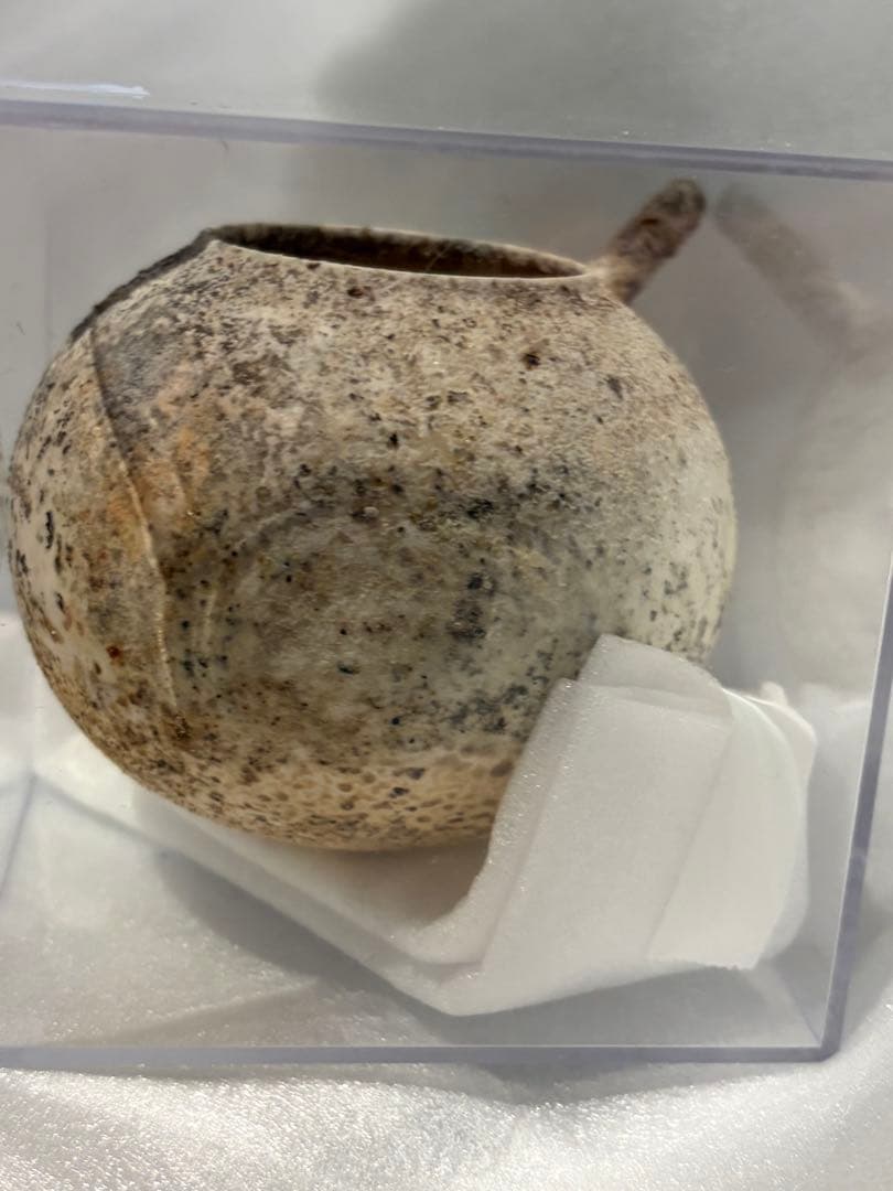 専用ケース付　作家もの　月面の様な陶磁器の茶道具　酒器　蓋の無い注器