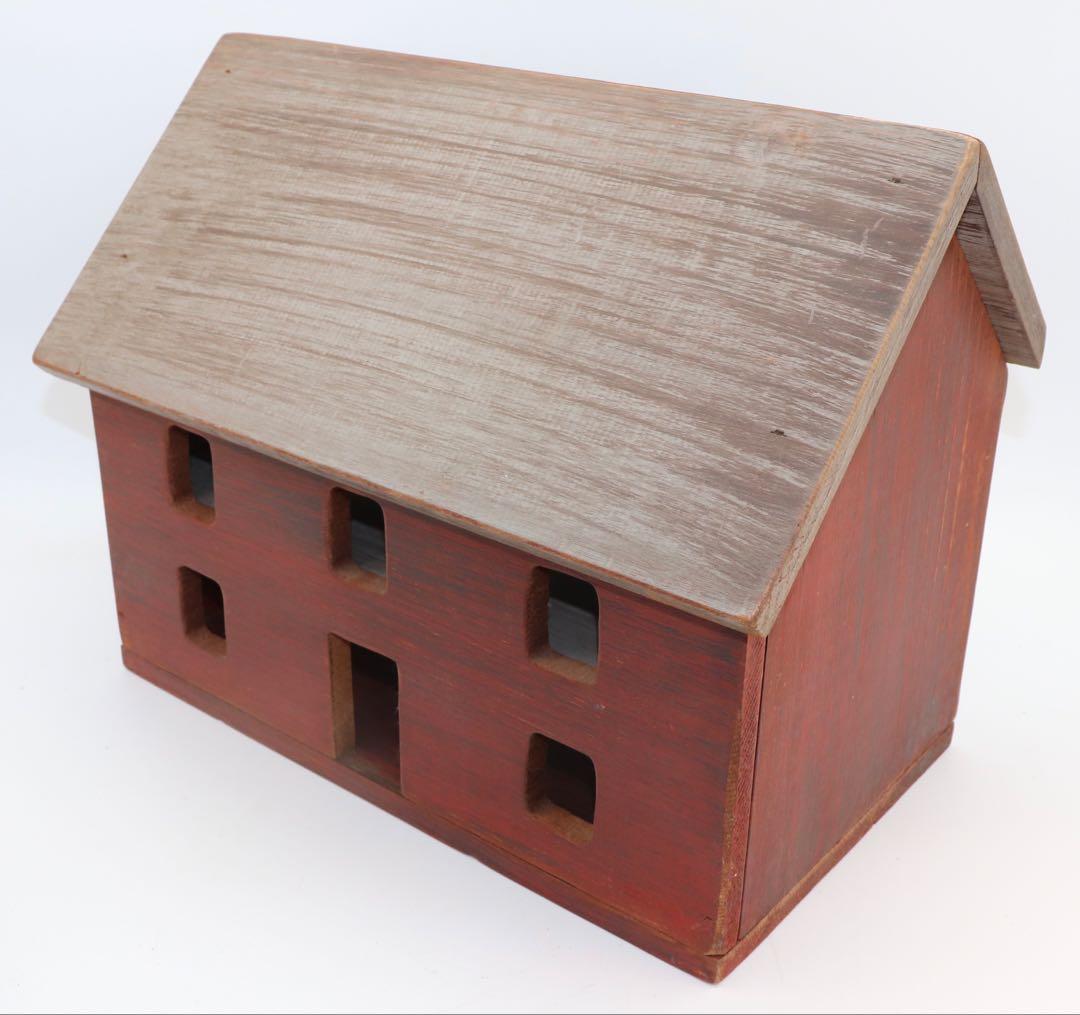 アメリカンフォーク・アート WOLF CREEK製赤と木製の家型小物入れ