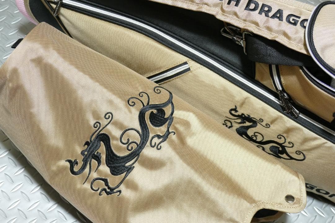 ★新品★ダンスウィズドラゴン★SUNDAY7.0型スタンドバッグ★BE