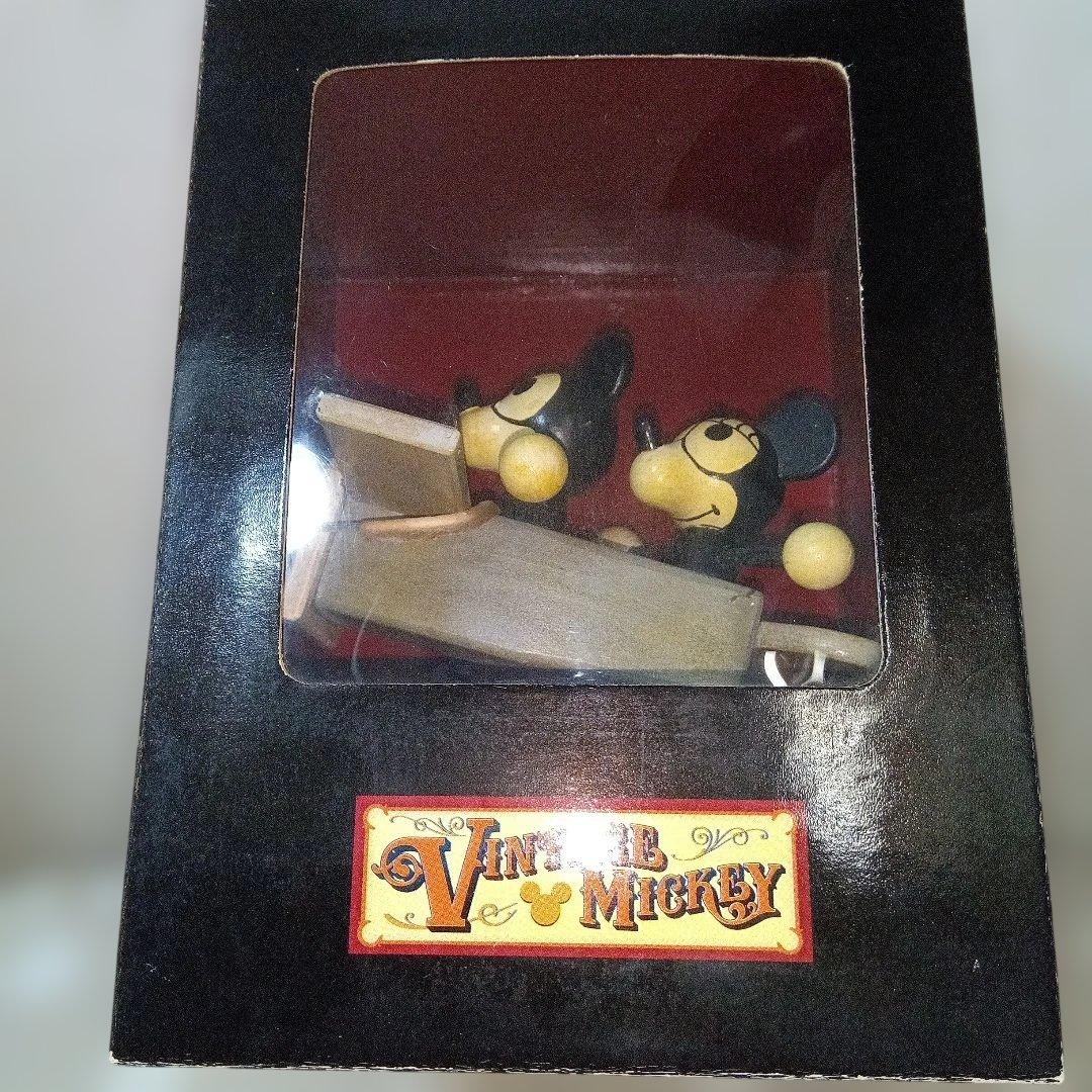 東京ディズニーシー　Vintage Mickey 木製レトロフィギュア