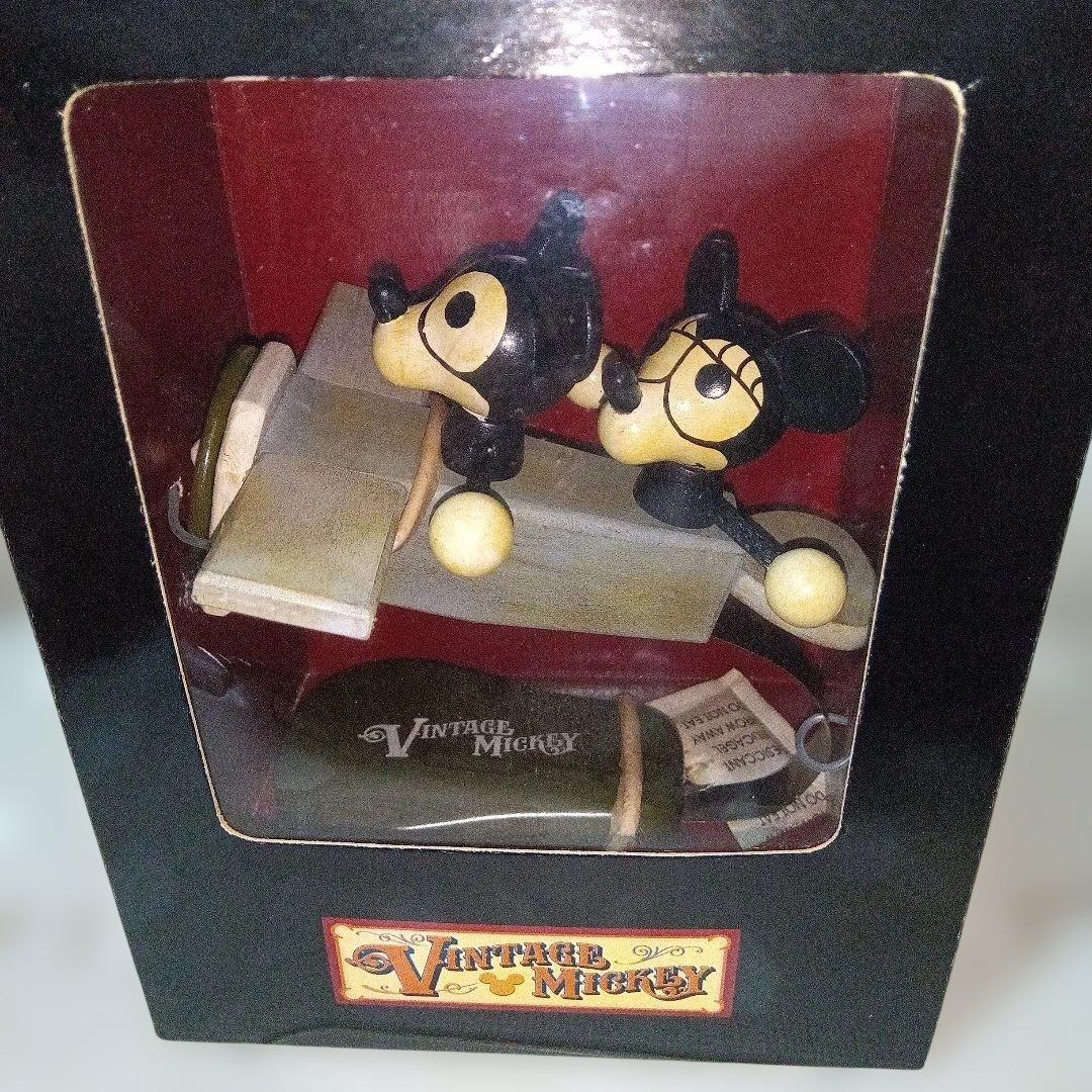 東京ディズニーシー　Vintage Mickey 木製レトロフィギュア