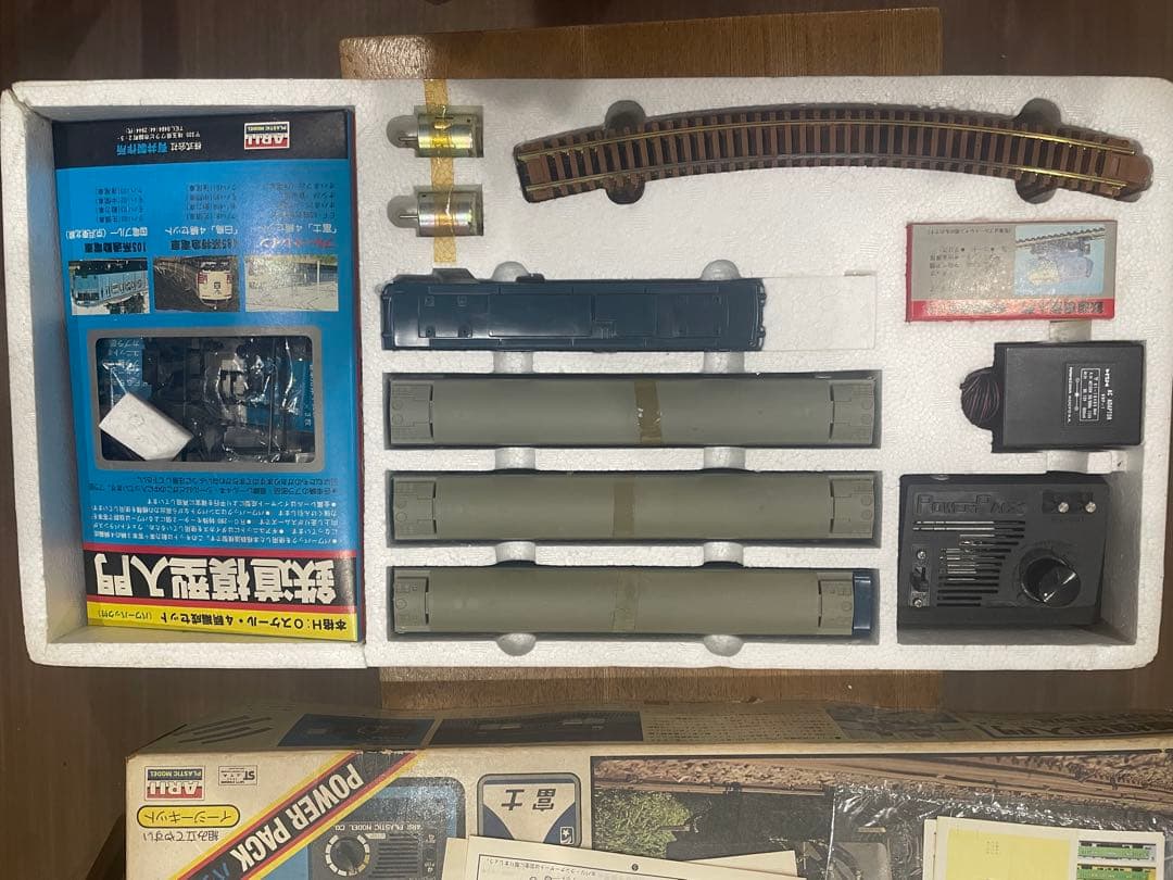 ARII鉄道模型入門キット　ブルートレイン　フジ