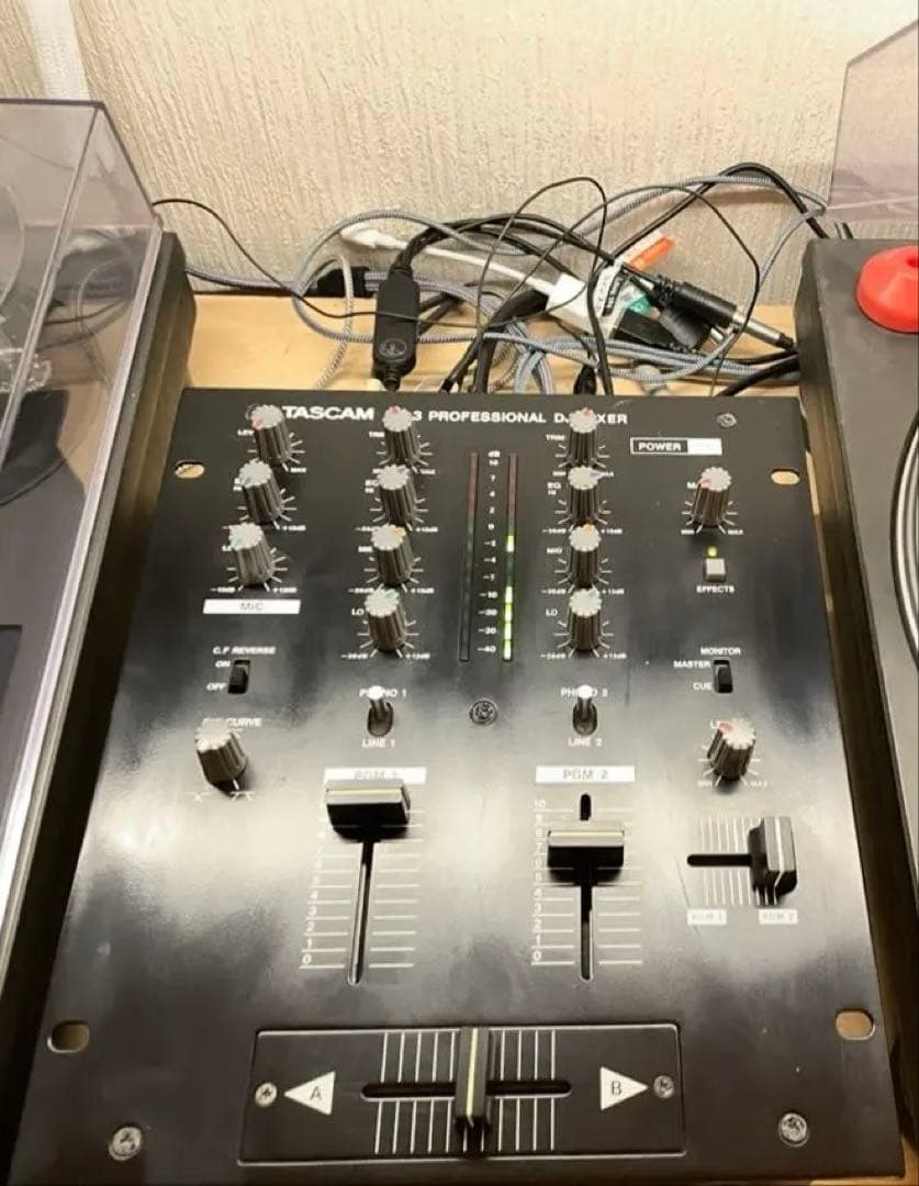 TASCAM XS-3 DJミキサー