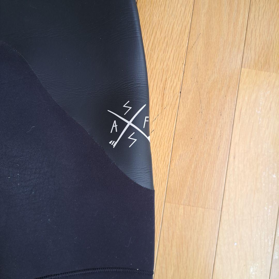 AIDENTIFY ウェットスーツ