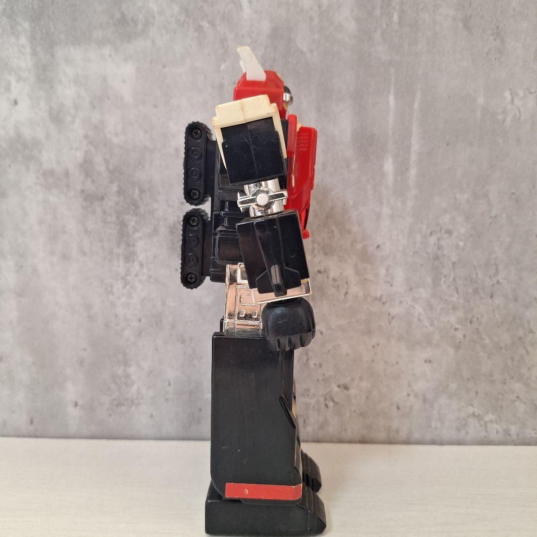 1987年【昭和レトロ】可動式ロボットフィギュア 赤黒