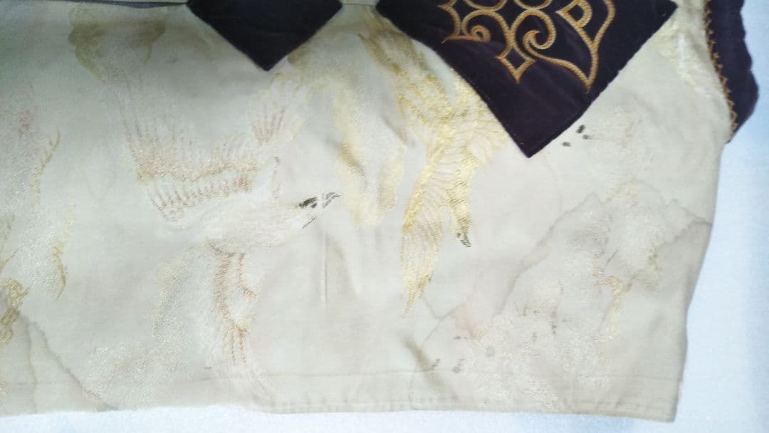 (2月限定)アイヌ伝統衣装!　豪華金色刺繍