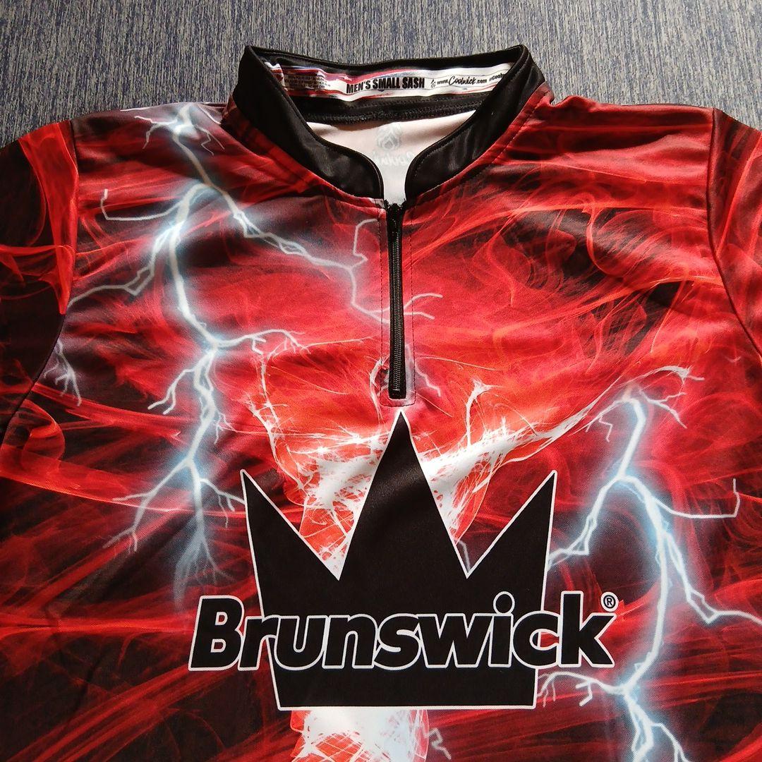 【新品】ボウリングウェア　ブランズウィック　日本サイズM　 レッド