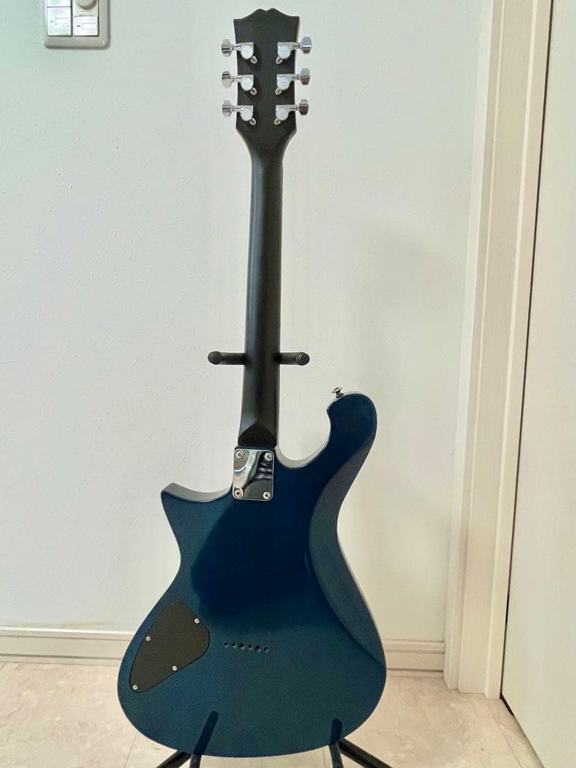 PIERROT潤シグネイチャーモデル改造のカスタムギター【中古美品】